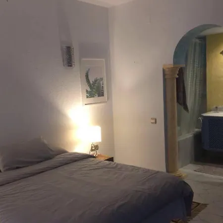 Puerto Banus 2 Bedrooms P2 Marbella